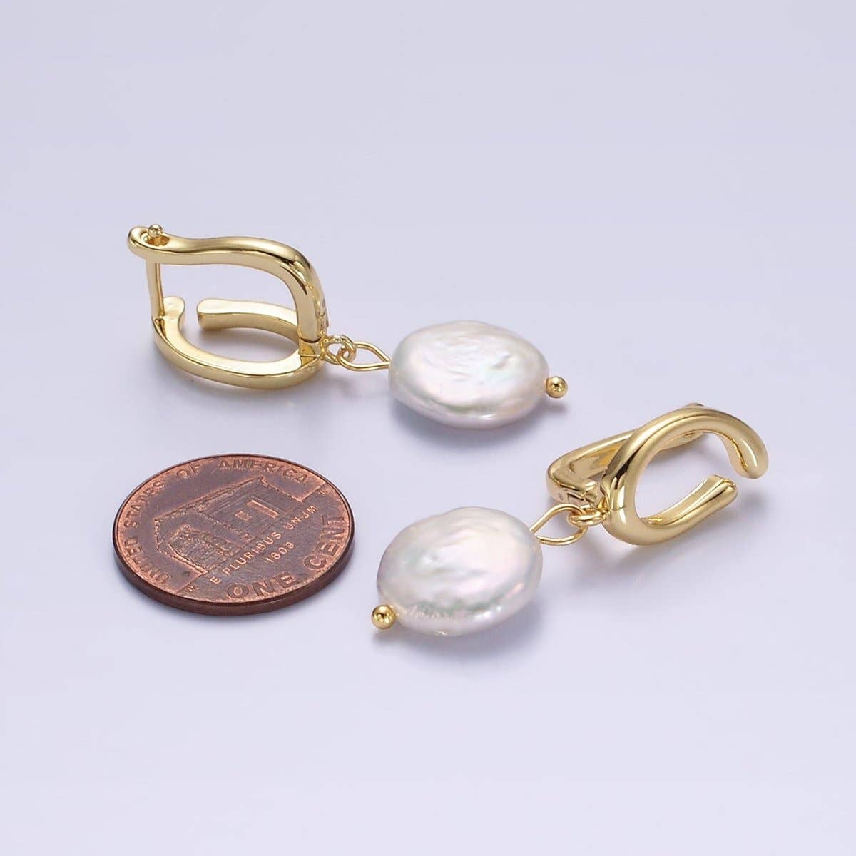 14K Gold Filled Freshwater Pearl Drop Dented Open Oblong English Lock Earrings | AE672