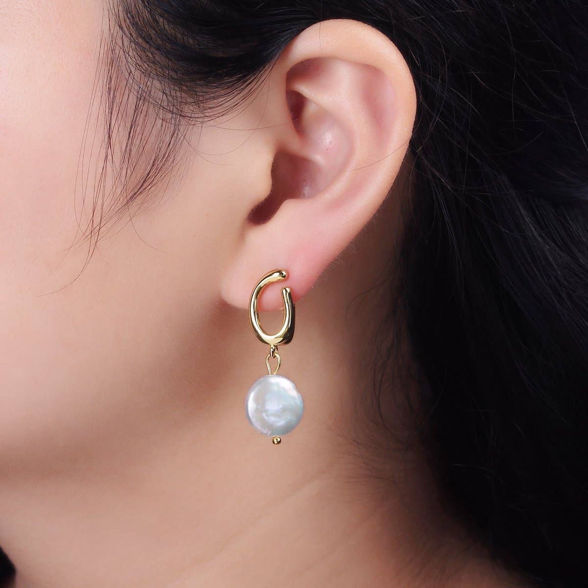 14K Gold Filled Freshwater Pearl Drop Dented Open Oblong English Lock Earrings | AE672