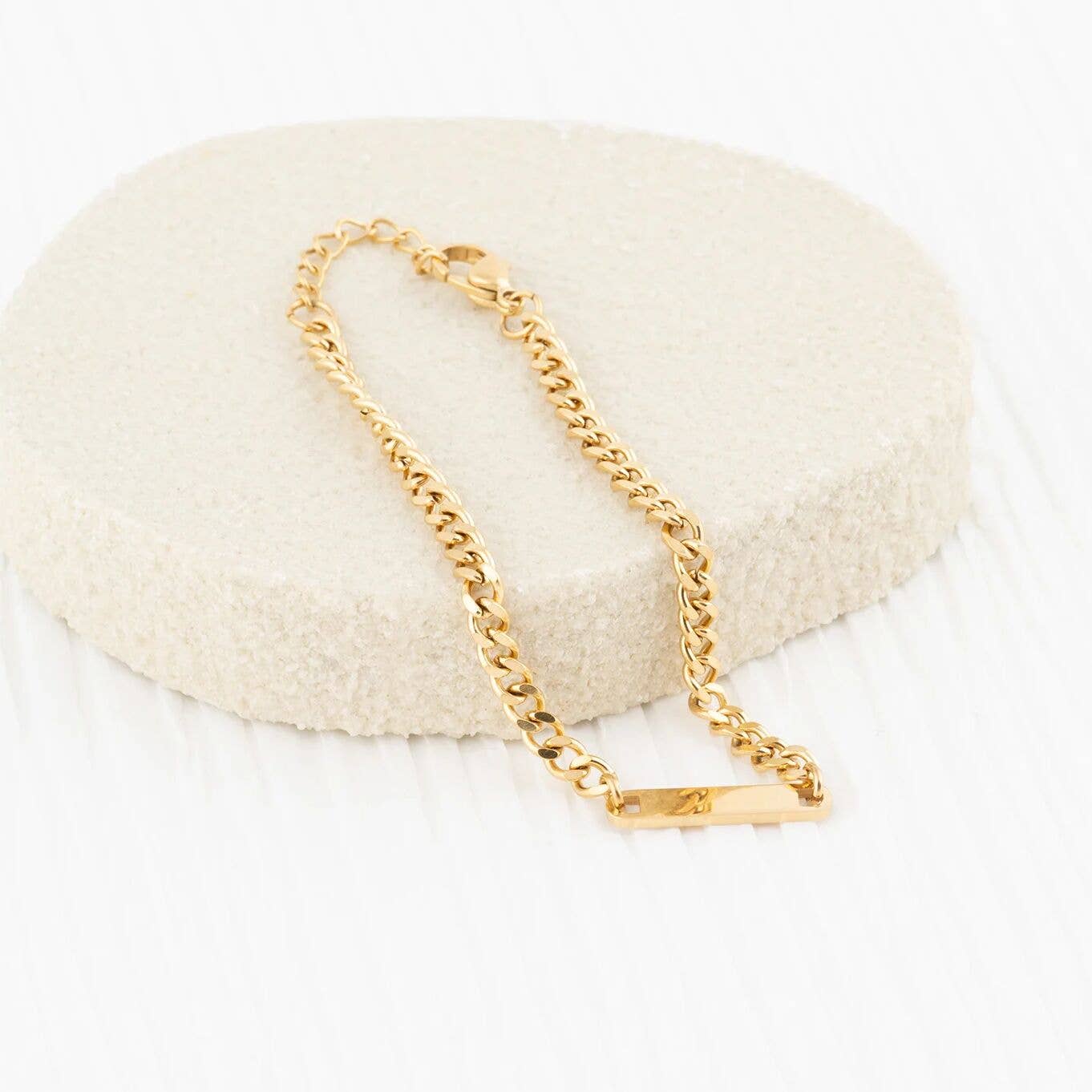 14K Gold Filled Plus™ Engravable Curb Chain Bar Bracelet