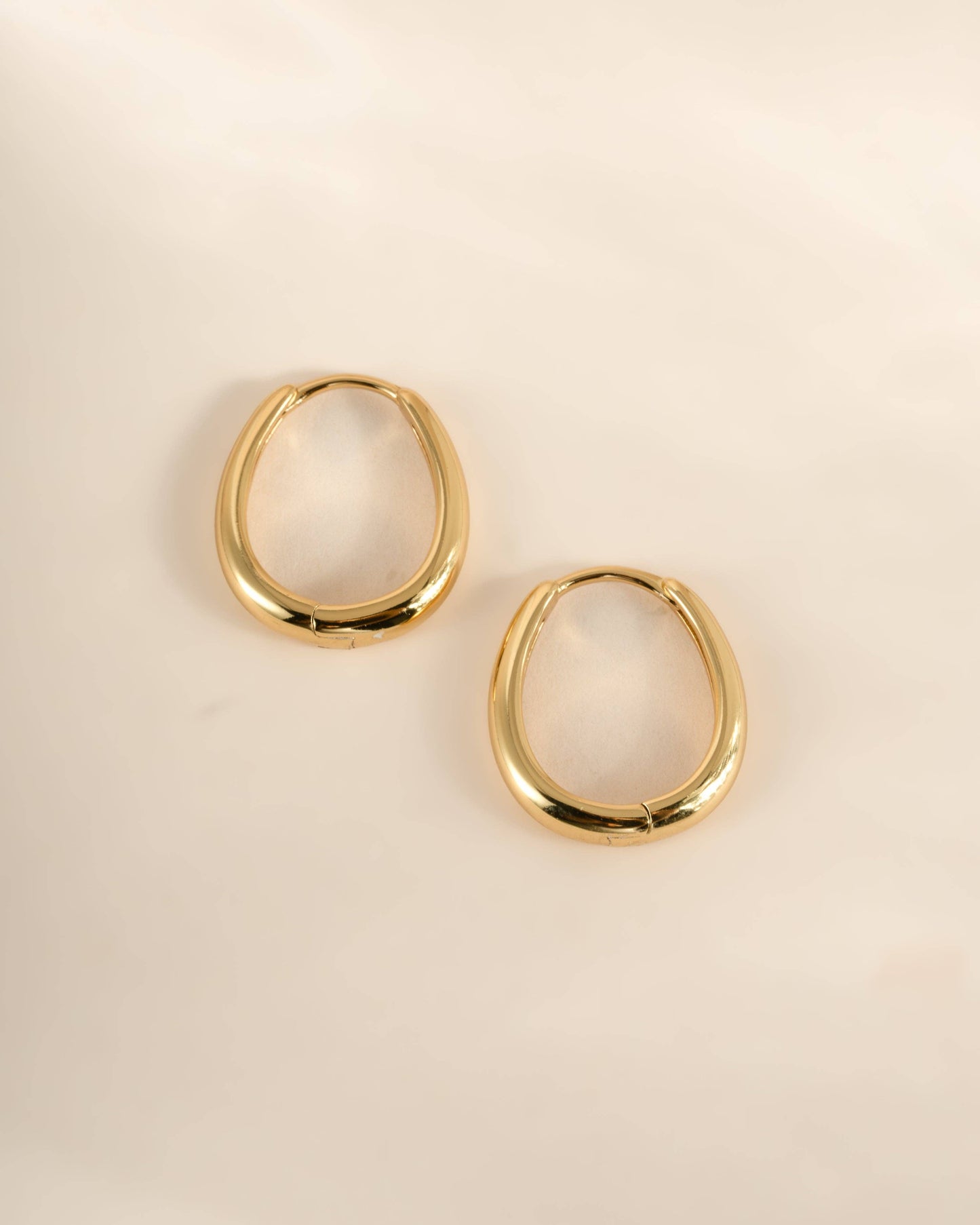 Oval Hoops