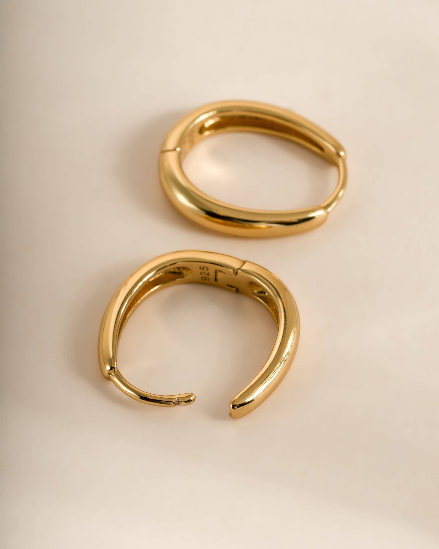 Oval Hoops