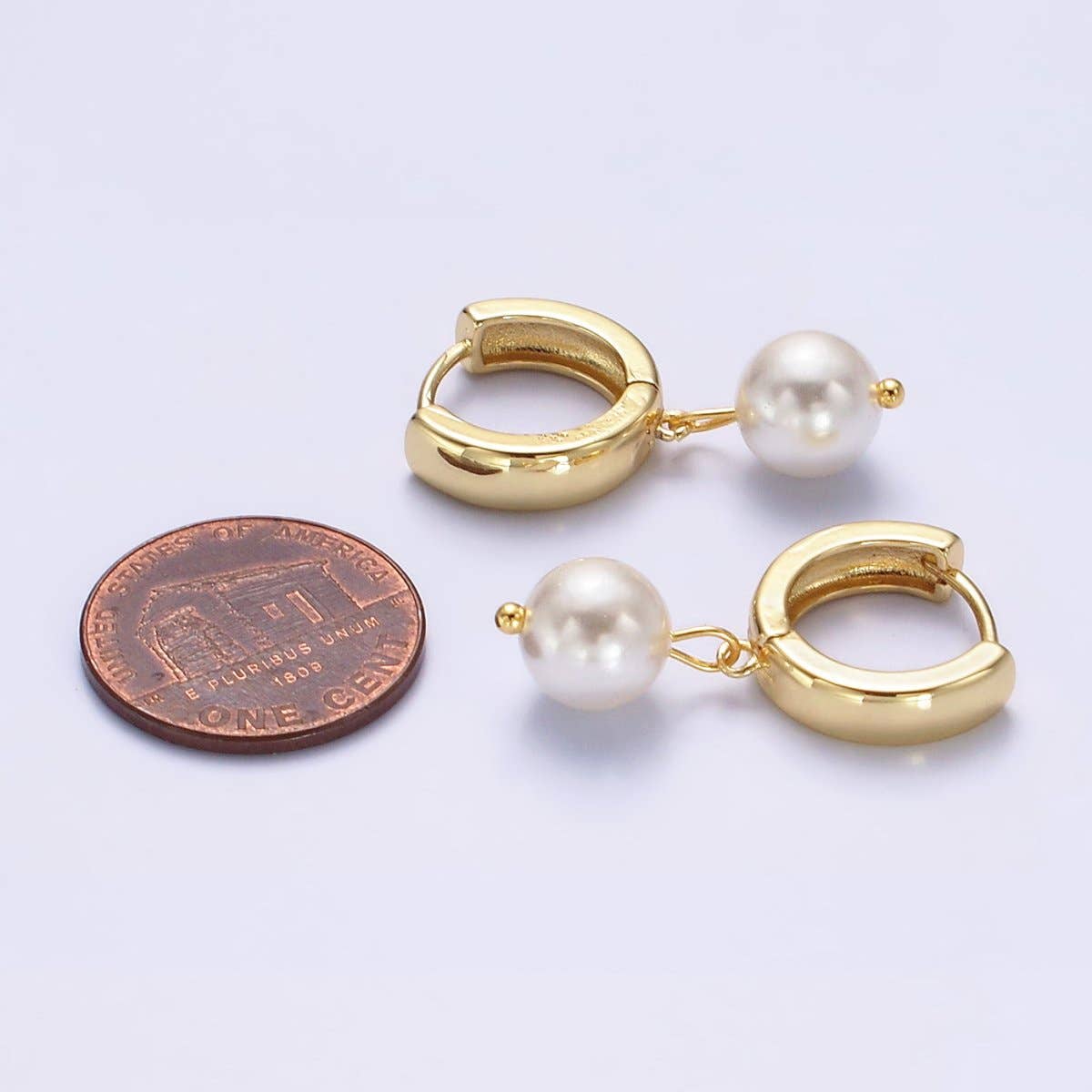 14K Gold Filled Shell Pearl Drop Huggie Earrings Lever Back Hoop Earring | AE673